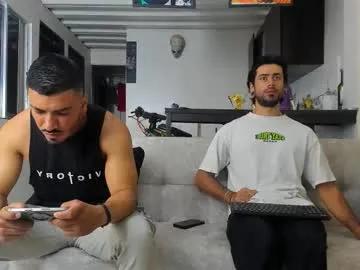 straight__friends from Chaturbate