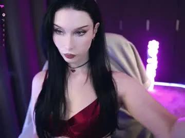 Join cute slut Uindi uindi from Chaturbate