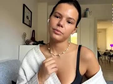 Cute Wildahankin wants you to fuck her body now wildahankin from Chaturbate