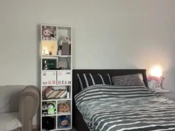 Checkout Chaturbate's Yourlittlesunrise_ yourlittlesunrise_ from Chaturbate