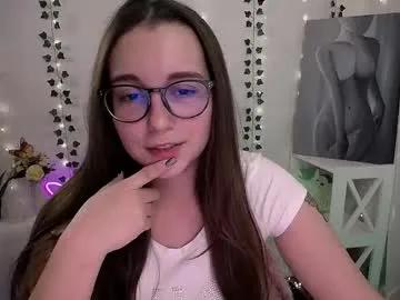 Explore amazing slut Yours_piece_of_happiness_ yours_piece_of_happiness_ from Chaturbate