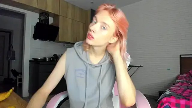 _Alice_Kitty from StripChat