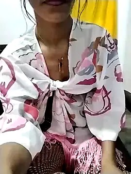 Cute-Naavya from StripChat