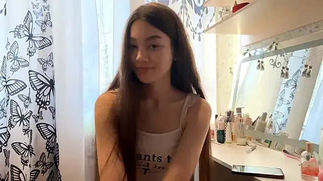 Cuteviola from StripChat