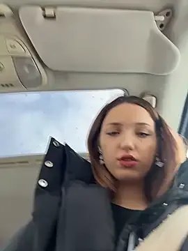 DollyTall from StripChat