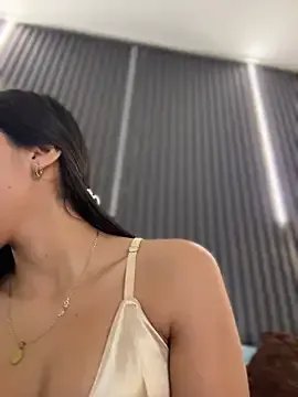 Ema_azel from StripChat