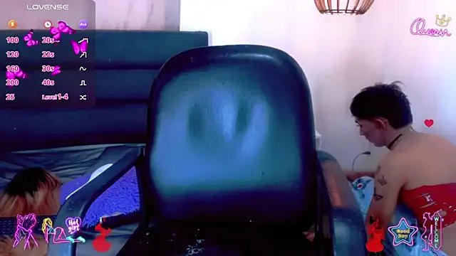 emelly_horny_ from StripChat