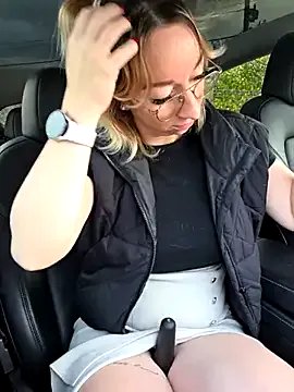 Giuliana_baby from StripChat