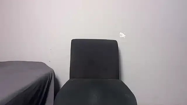 Gold_digger____ from StripChat