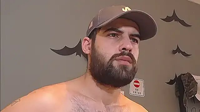 HairyRobxxx from StripChat