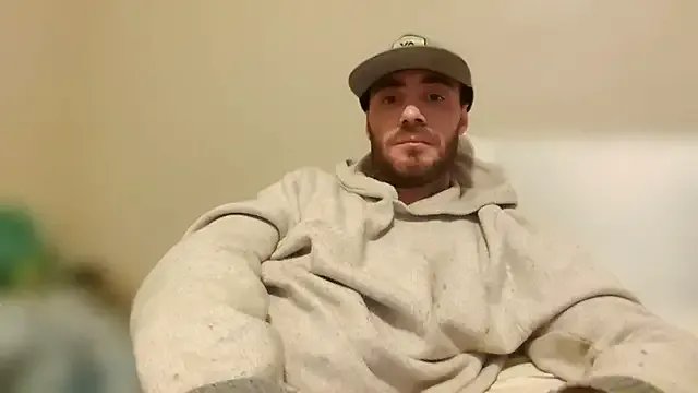 Huntzg23 from StripChat