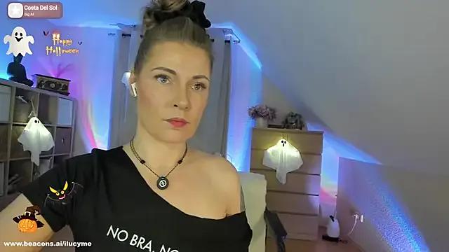 Join sweet stripper Ilucyme ilucyme from StripChat