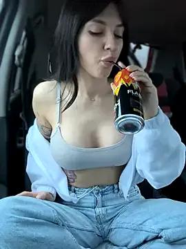 Discover 23 years old JulliaVegas from StripChat JulliaVegas from StripChat