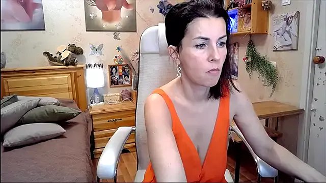 Kendra_Mom from StripChat