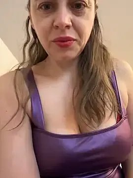 ladywithbigass from StripChat
