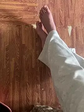 Leeeiuu from StripChat