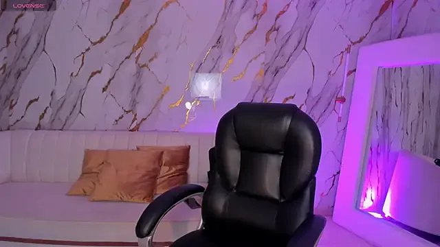 LexieWayne from StripChat