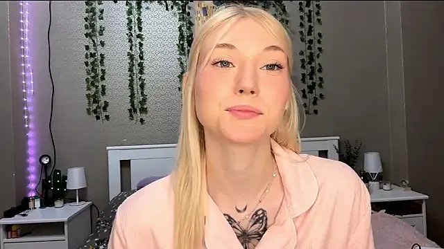 LlsabethHaze from StripChat