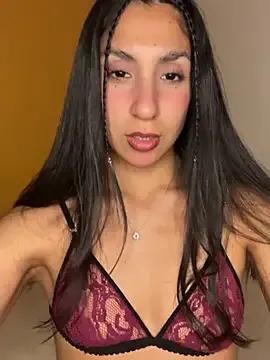 Masturbate to StripChat's MaddyX__ MaddyX__ from StripChat