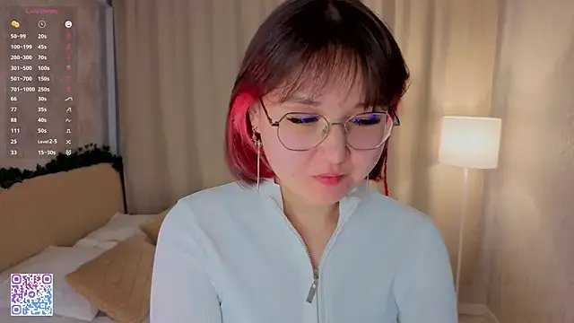 MarlysGuan from StripChat