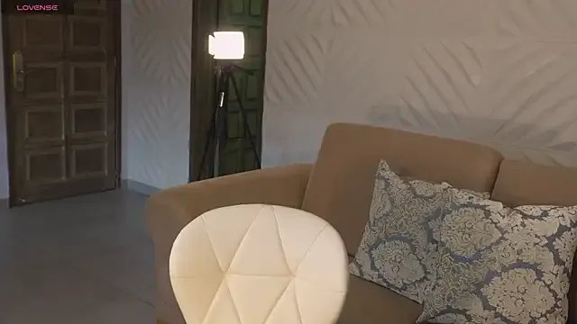 NaomiSainz from StripChat