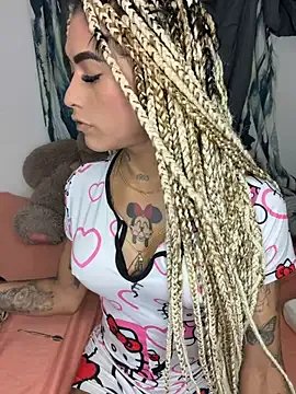 Nella_Dolls from StripChat