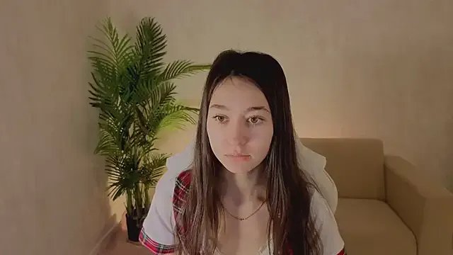 Nicole_Brownie from StripChat