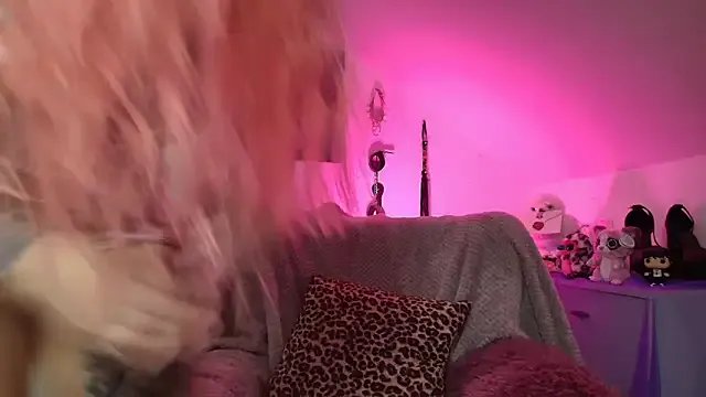 PinkHurricaneOfficial from StripChat