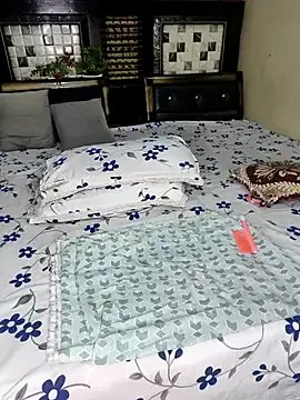 PRIYA_22 from StripChat