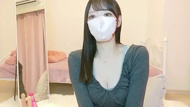 roachan_ from StripChat