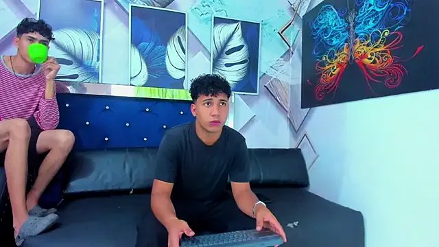 Roman_cute from StripChat