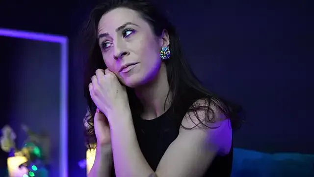 RubyRosa from StripChat