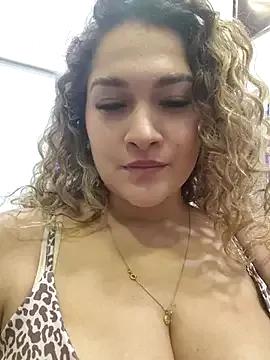 Admire Sara_smiiith211, they want to masturbate for you Sara_smiiith211 from StripChat