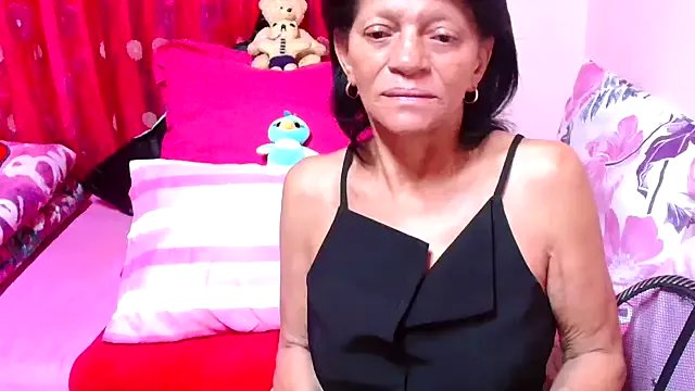 SLUTTYROXY from StripChat