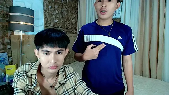 xlovercutietwink from StripChat